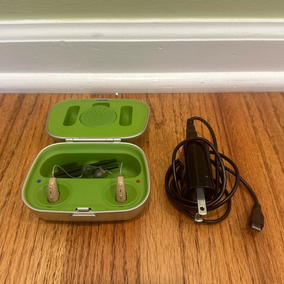 Other - Phonak Audeo Paradise P30-R Hearing Aids Rechargeable  with charger
